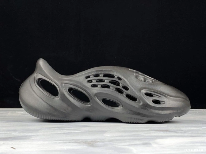 Yeezy Foam Slide Runner 0820